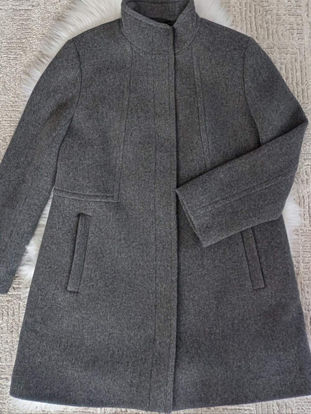 Talbots Classic Women's Gray Wool-Blend Coat Size 14 Zip Front & Pockets